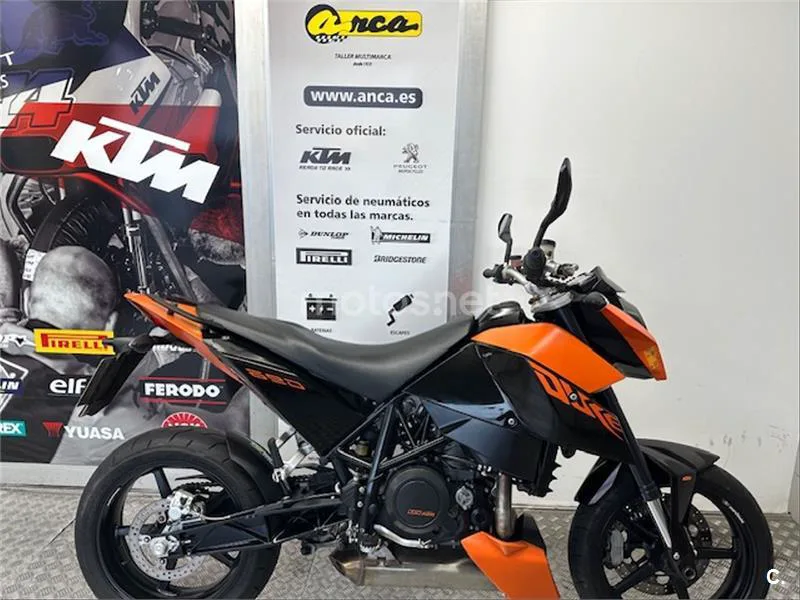 KTM 690 Duke – Vista 15