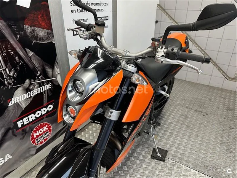 KTM 690 Duke – Vista 4