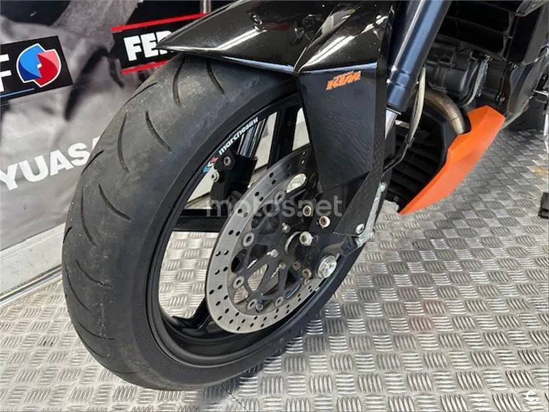 KTM 690 Duke – Vista 5