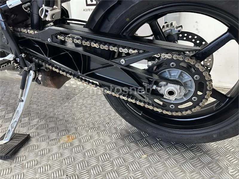 KTM 690 Duke – Vista 8