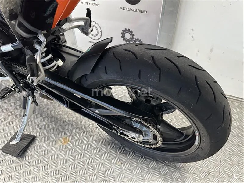 KTM 690 Duke – Vista 9