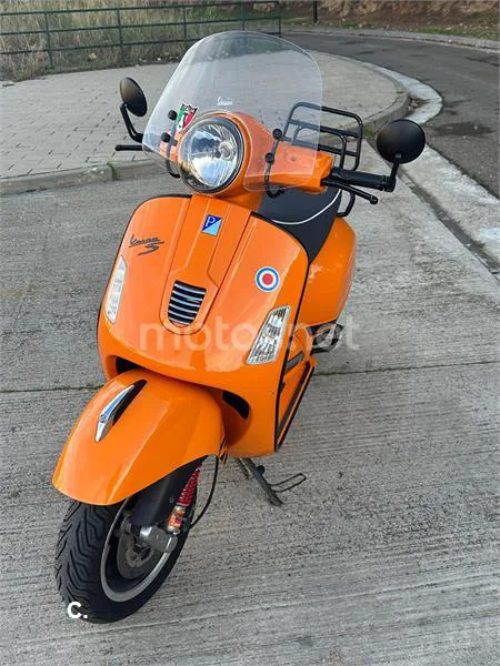 Vespa GTS 300 ie SuperSport – Vista 2