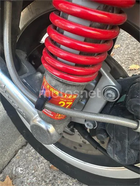 Vespa GTS 300 ie SuperSport – Vista 12