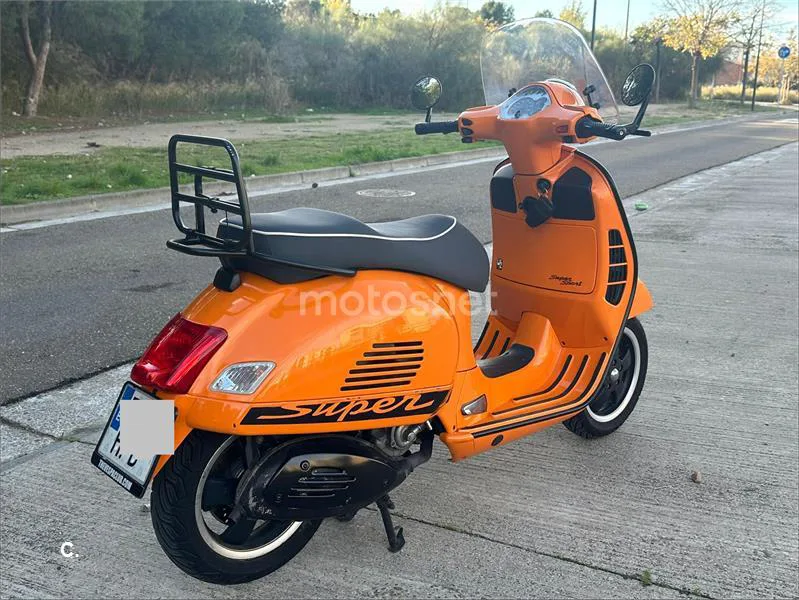 Vespa GTS 300 ie SuperSport – Vista 3