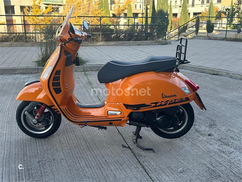 Vespa GTS 300 ie SuperSport – Vista 4
