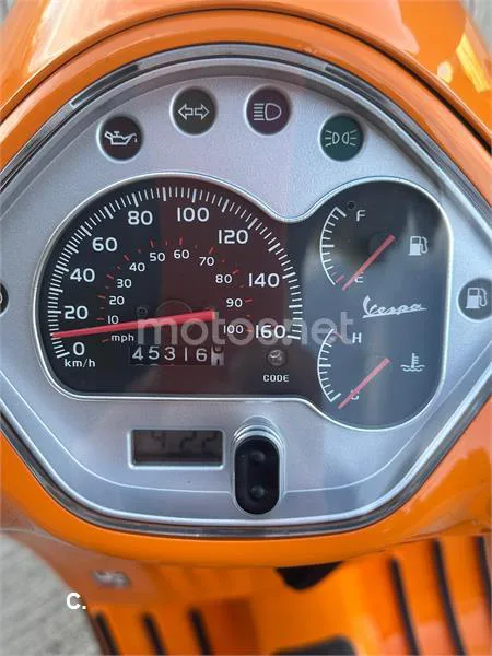Vespa GTS 300 ie SuperSport – Vista 9
