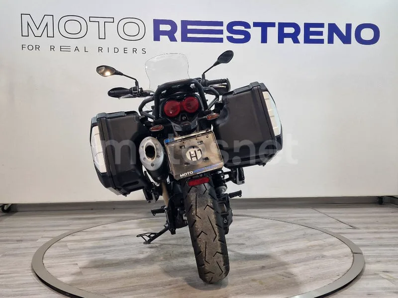 Moto Guzzi V85 TT – Vista 9