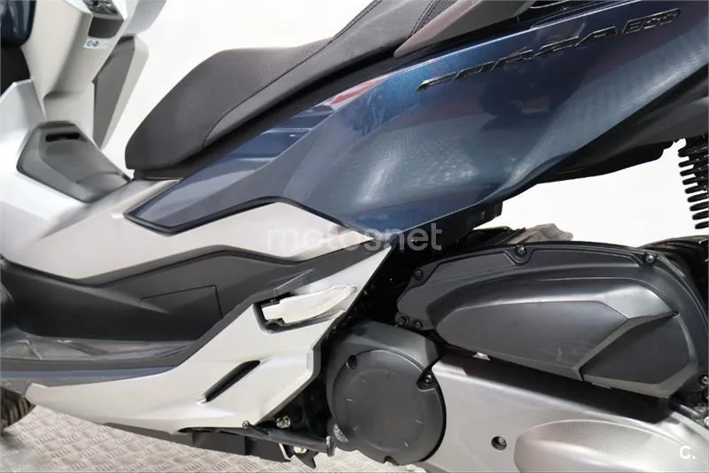 Honda Forza – Vista 14