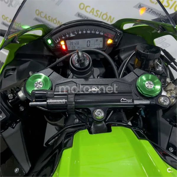 Kawasaki Ninja ZX-10R – Vista 13