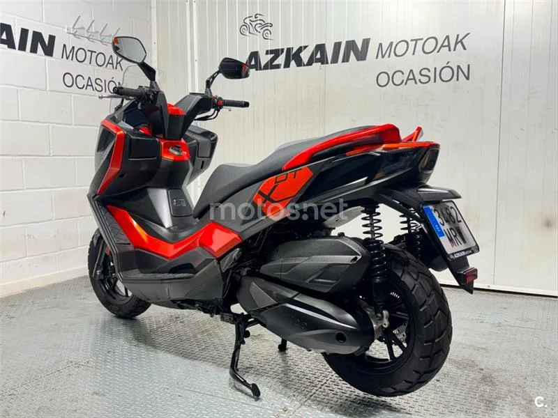 Kymco DTX 350 – Vista 4