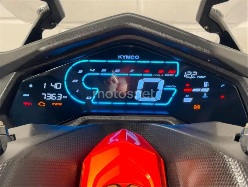 Kymco DTX 350 – Vista 7