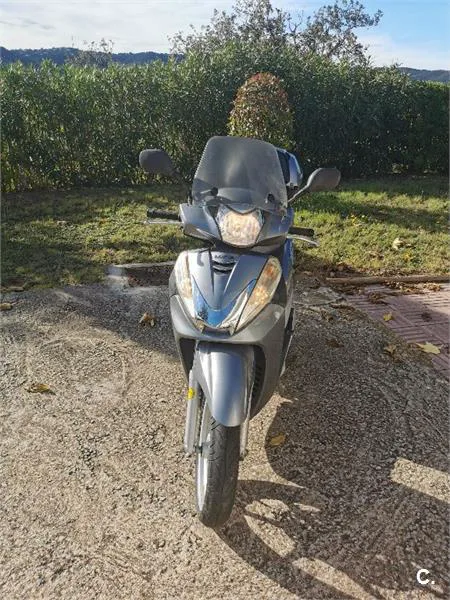 Honda SH300i 3000 € 2014 Girona - 1