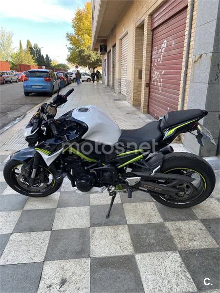 Kawasaki Z 900 – Vista 4