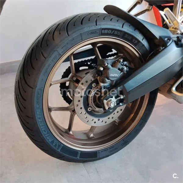 Honda CB 650 R – Vista 11