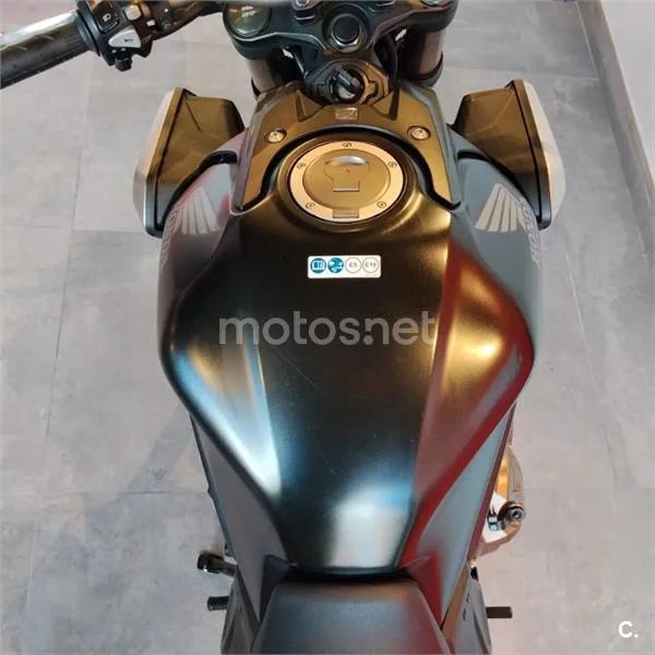 Honda CB 650 R – Vista 12