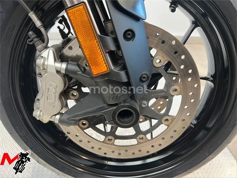 KTM 890 – Vista 6