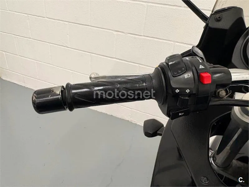 Suzuki GSF Bandit 650 S – Vista 11