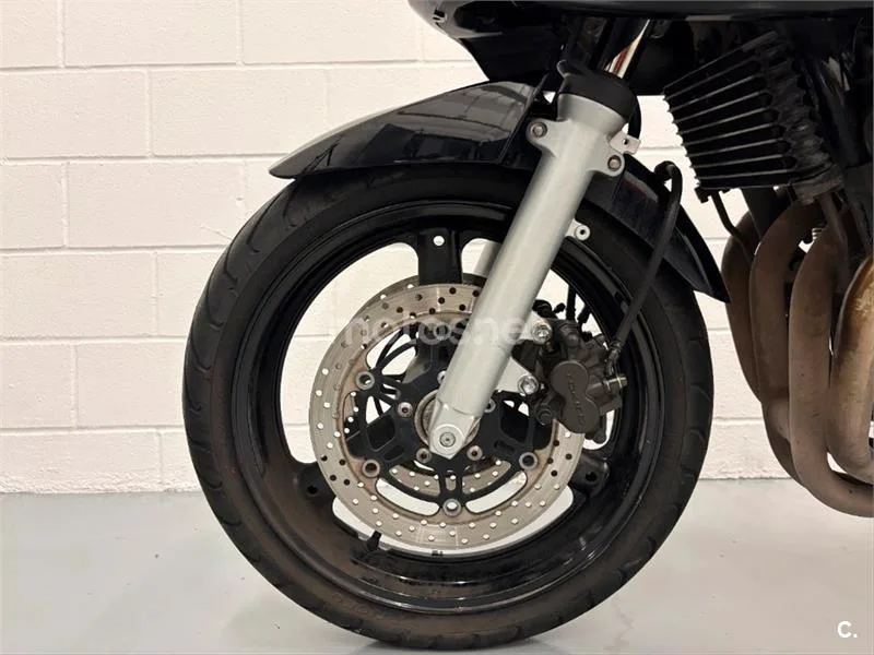 Suzuki GSF Bandit 650 S – Vista 15