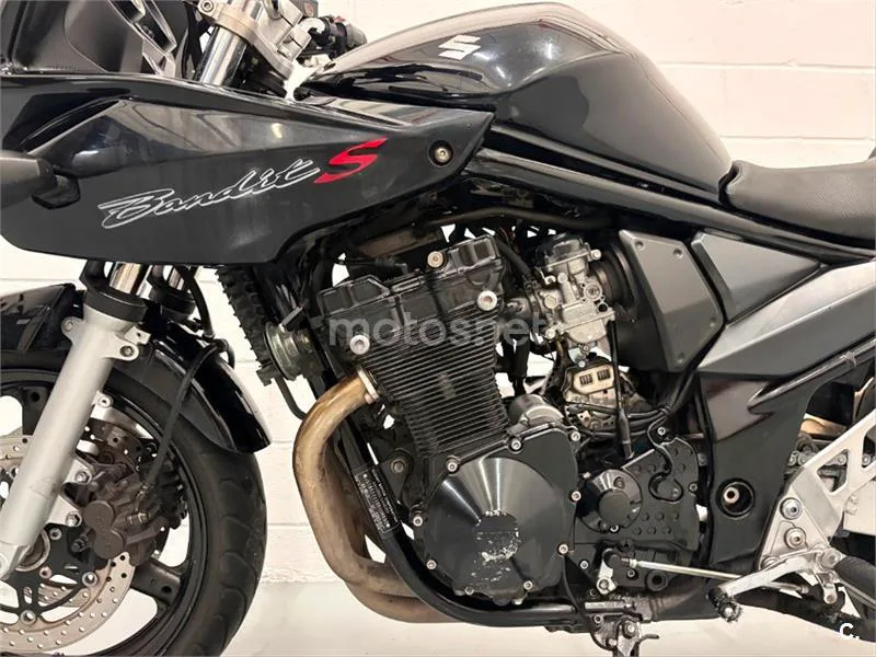 Suzuki GSF Bandit 650 S – Vista 10