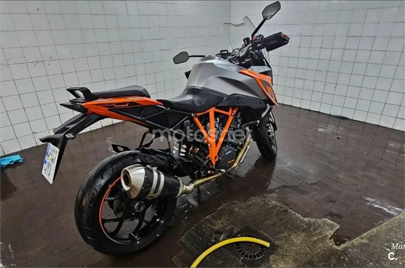 KTM 1290 Super Duke GT – Vista 5