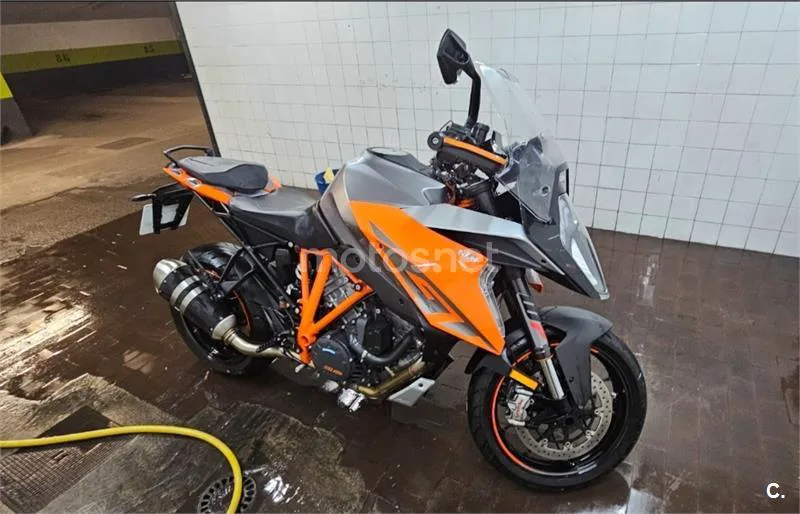 KTM 1290 Super Duke GT – Vista 7