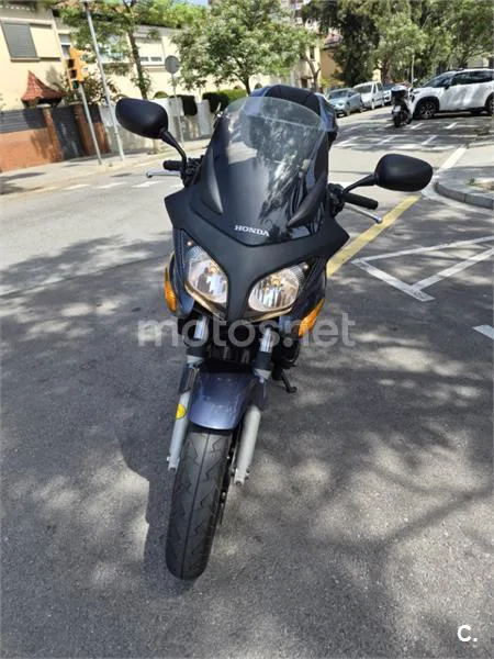 Honda CBF 600S 2500 € 2004 Barcelona - 1