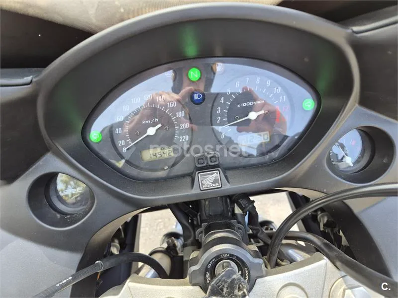 Honda CBF 600S – Vista 4