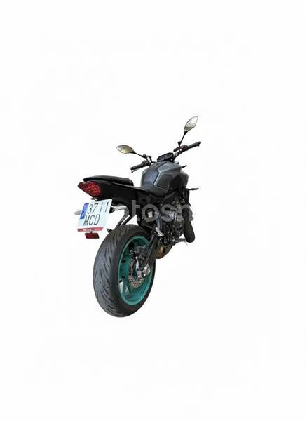 Yamaha MT-07 – Vista 7