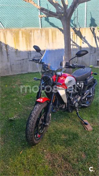 Ducati Scrambler – Vista 4