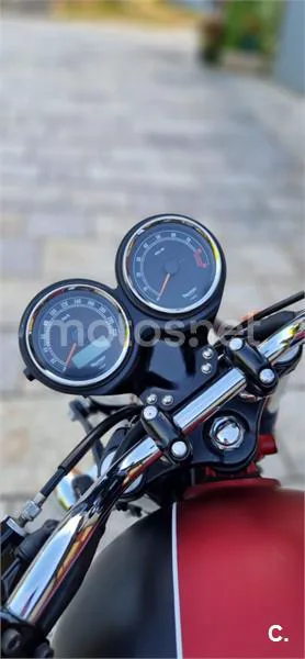 Triumph Bonneville SE – Vista 5