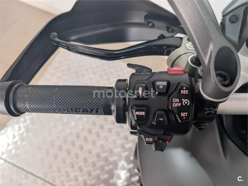 Ducati Multistrada V4 – Vista 8