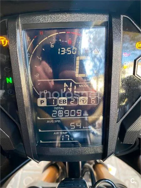 Honda CRF 1000L Africa Twin – Vista 22