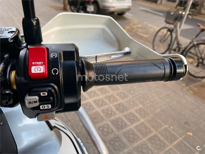 Honda CRF 1000L Africa Twin – Vista 23