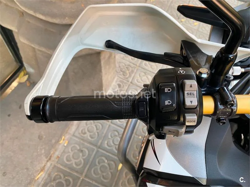 Honda CRF 1000L Africa Twin – Vista 24