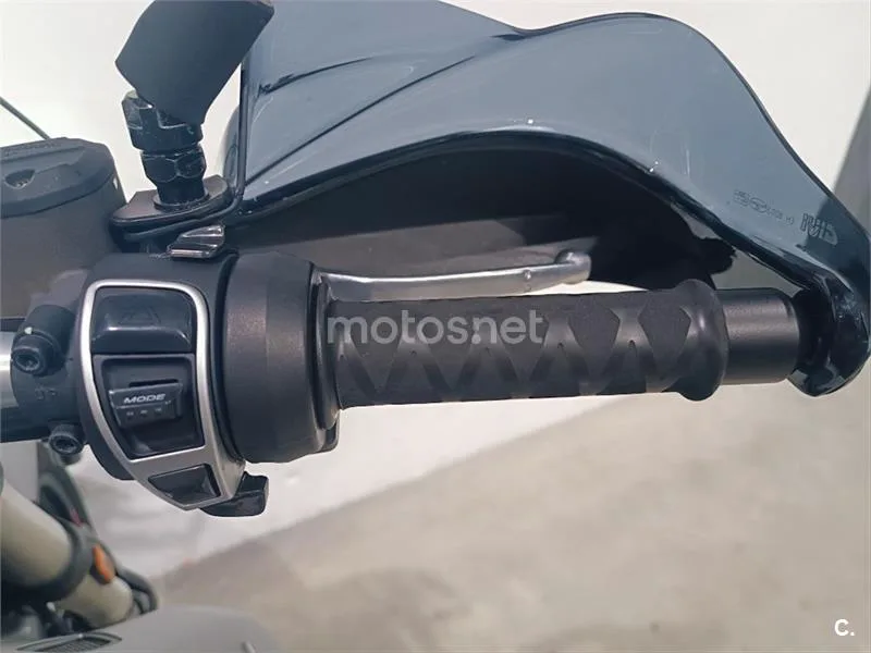 Moto Guzzi V85 TT – Vista 23