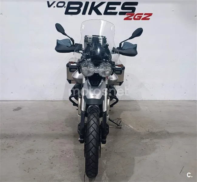Moto Guzzi V85 TT – Vista 8