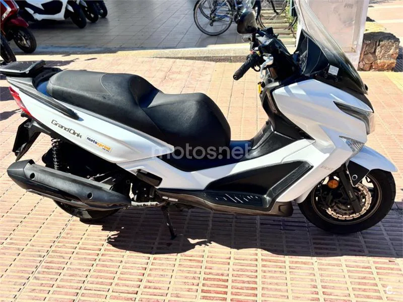 Kymco Grand Dink 300 - Vista 5
