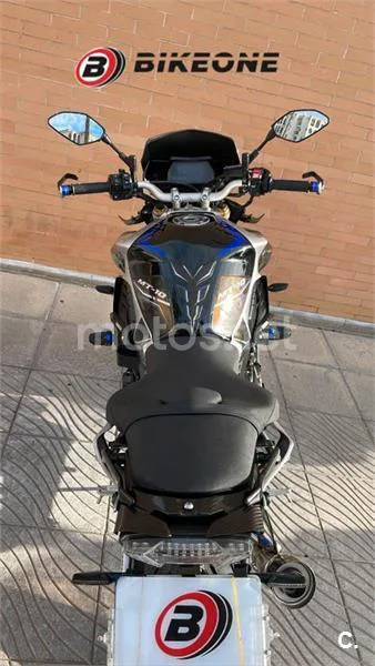 Yamaha MT-10 – Vista 7