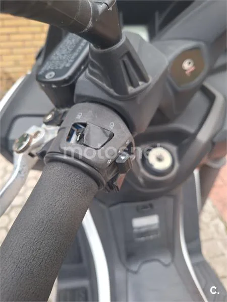 Kymco Grand Dink 125 – Vista 7