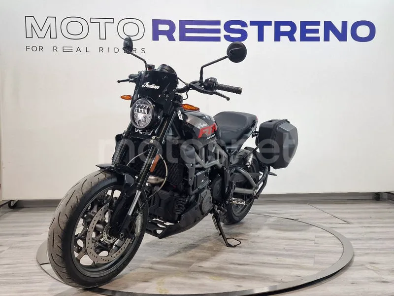 Indian FTR 1200 – Vista 5
