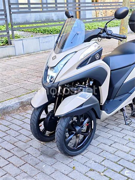 Yamaha Tricity 125 – Vista 11
