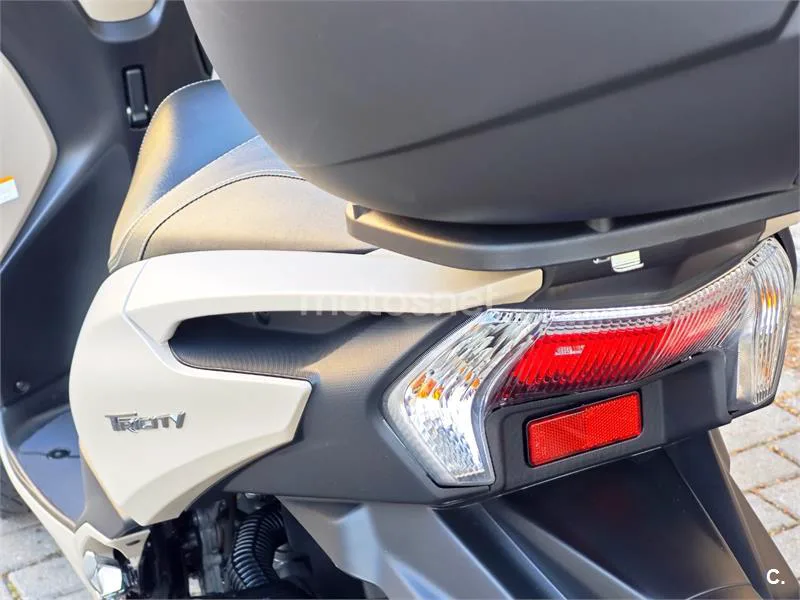 Yamaha Tricity 125 – Vista 13