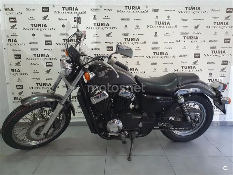 Honda VT 750 S – Vista 3