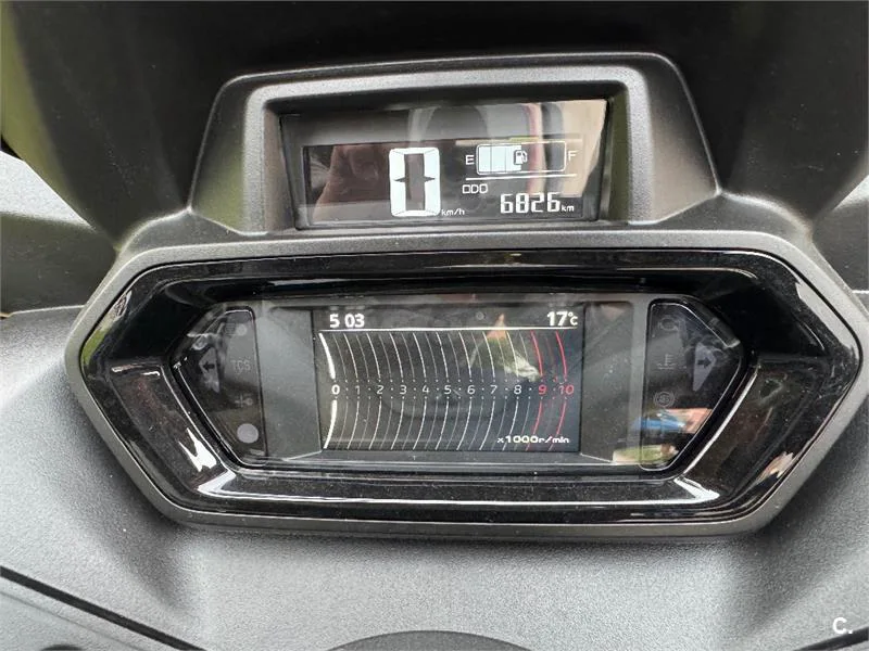 Yamaha XMAX 300 – Vista 4
