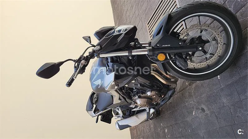 Honda CB 500 F – Vista 3