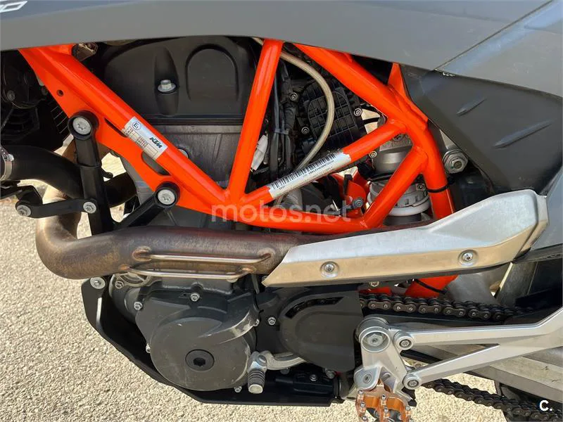 KTM 690 Enduro R – Vista 5