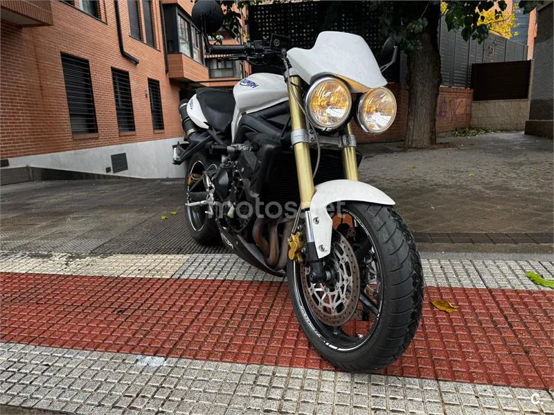 Triumph Street Triple – Vista 5