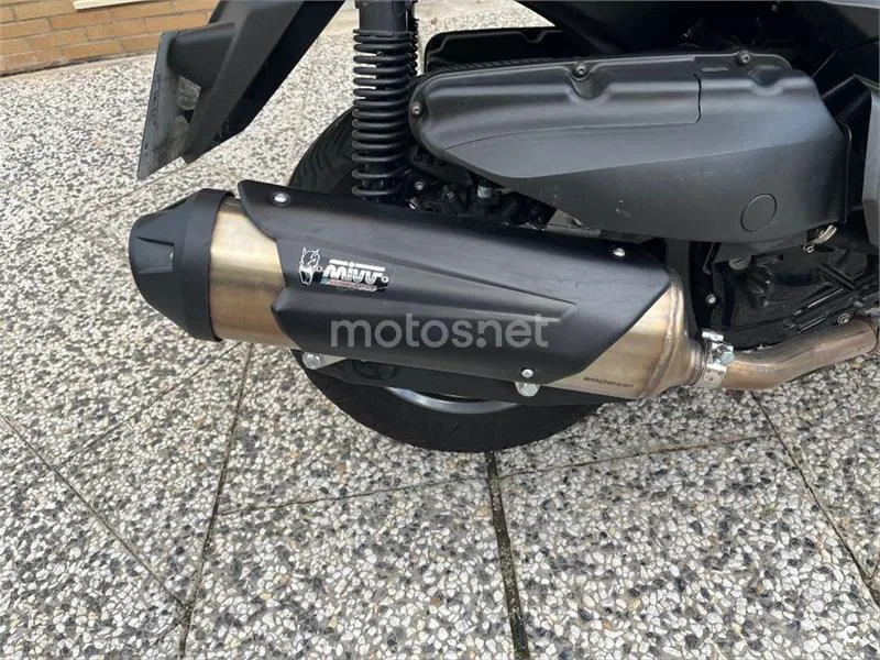 Yamaha XMAX 400 – Vista 3