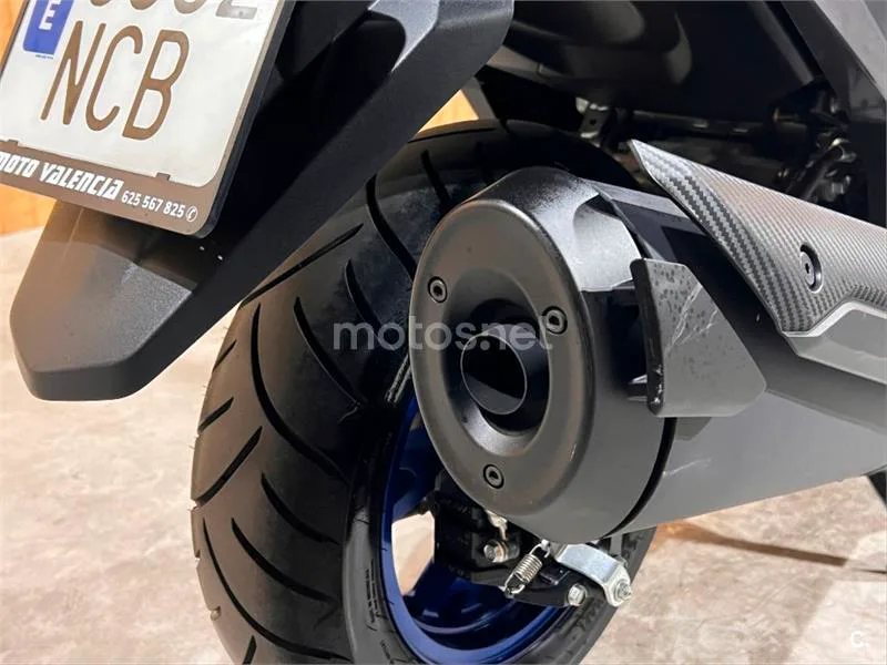 Suzuki Burgman 400 – Vista 18
