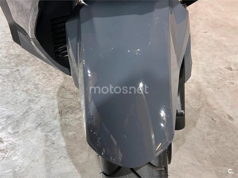 Suzuki Burgman 400 – Vista 25